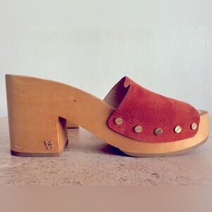 VERONICA BEARD Hannalee Suede Platform Open Toe Block Heel Clog